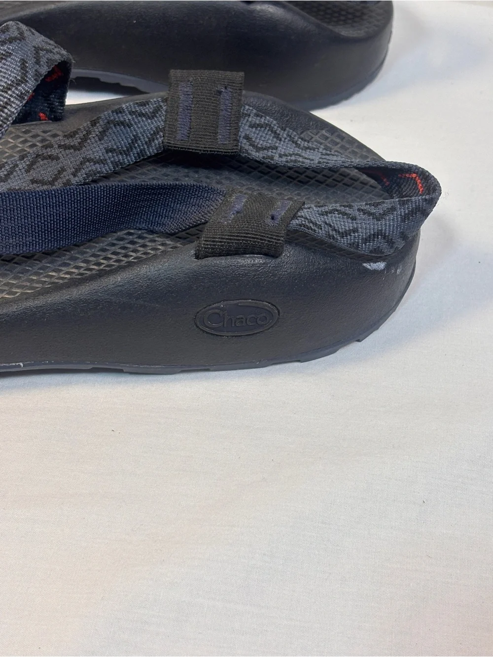 Chaco Z2 Classic Mens Size 10 Sandals Stepped Navy Marine Hiking Water Shoes